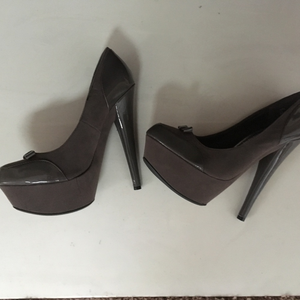 Pumps - Picture 5 of 6